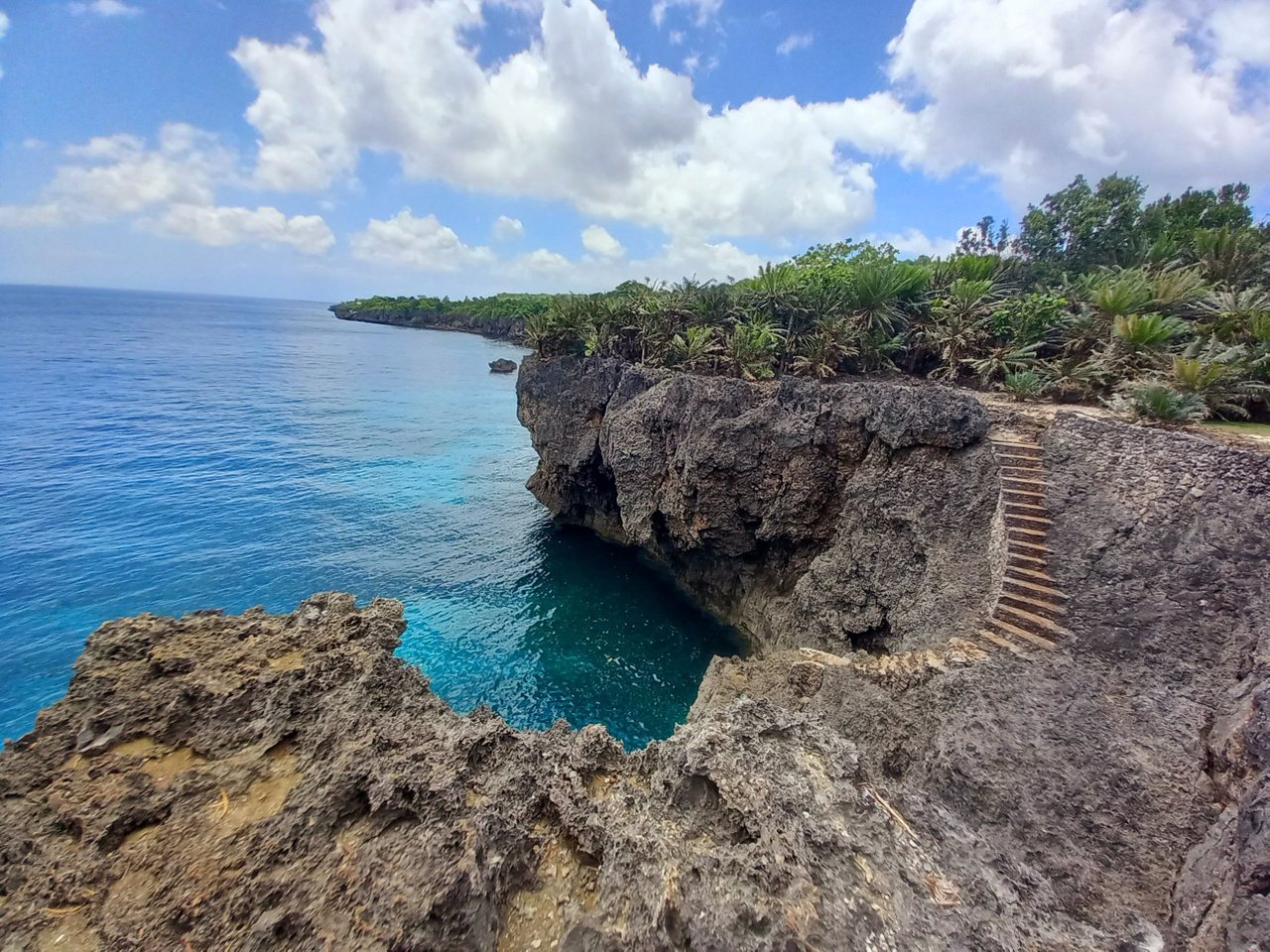 Pitogo Cliff
